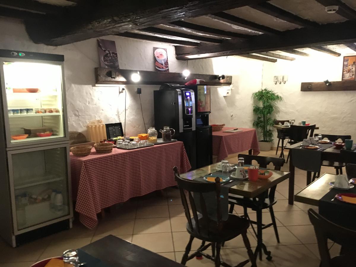 ホテル Le Relais Des Vieilles Postes Les Avenières エクステリア 写真